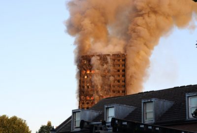 При пожаре в лондонской высотке пострадали 30 человек