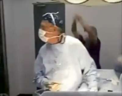 Видео: в Чили хирурги смотрели матч Кубка конфедераций во время операции