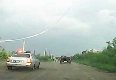 В Кузбассе сотрудники ДПС прострелили колёса авто, пьяный водитель которого пытался скрыться