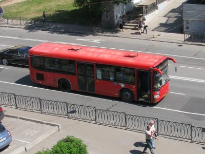 В администрации Новокузнецка обсудили повышение стоимости проезда в маршрутных автобусах