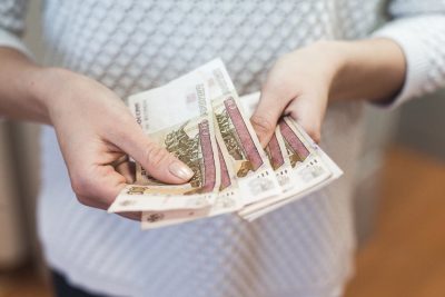 В Кузбассе будут судить сотрудницу микрофинансовой компании за хищение 3,4 млн