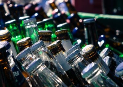 Будут гнать самогон: Минпромторг считает бесполезным запрет о продаже алкоголя по выходным