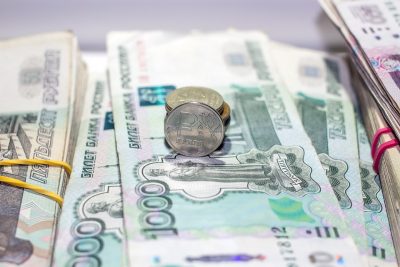Средняя зарплата в Кузбассе выросла почти до 34 тысяч