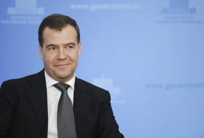 Дмитрий Медведев поздравил строителей с профессиональным праздником
