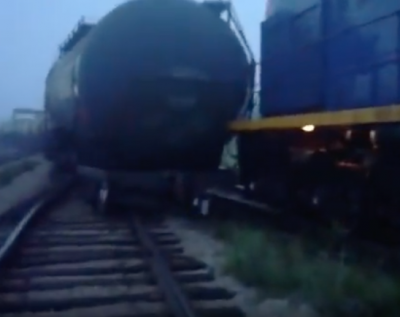 В Сети появилось видео последствий схода вагонов с рельсов в Кузбассе