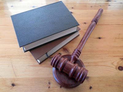 В Кузбассе судебного пристава обвиняют в служебном подлоге