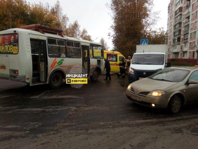 В Кемерове при столкновении маршрутки и «Газели» пострадал 11-летний ребёнок