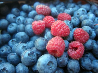 В Минфине отказались поддерживать инициативу о снижении НДС на фрукты и ягоды