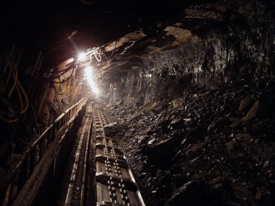 Рабочий погиб на шахте «Юбилейная» из-за несогласованности действий коллег