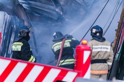 За день в Кузбассе при пожарах погибли два человека