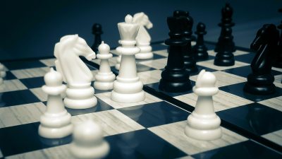Аллея шахмат открылась в Новокузнецке