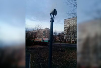 На реконструированном бульваре Строителей в Кемерове сломали фонарь
