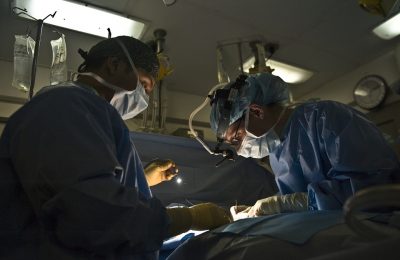 В Китае провели первую в мире пересадку головы человека