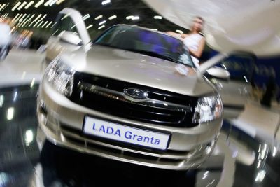 Автомобилем «Lada» можно будет управлять через смартфон