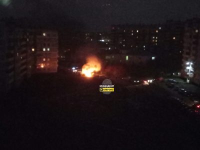 В Кемерове на улице Свободы горели две «легковушки»