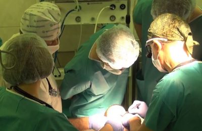 В Кемерове врачи провели две уникальные операции ребёнку с врождённой деформацией челюсти