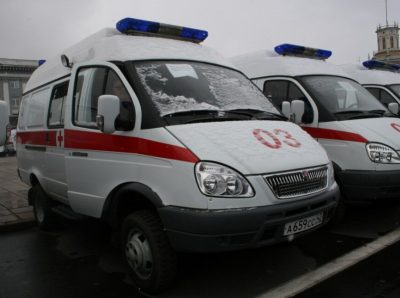 В Кемерове из окна шестого этажа выпал 15-летний подросток