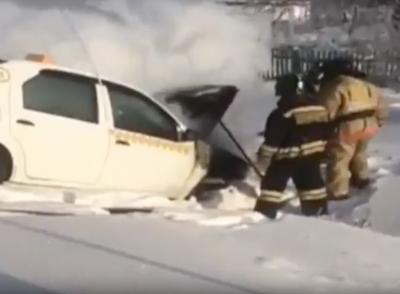 Пожар в Renault в Анжеро-Судженске сняли на видео