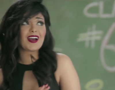 В Египте певицу приговорили к двум годам тюрьмы за «разжигание разврата» в клипе