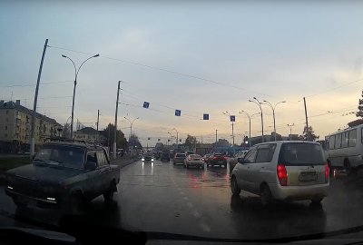 «Стадный инстинкт»: в Кемерове 10 водителей получили крупные штрафы за езду по «встречке»