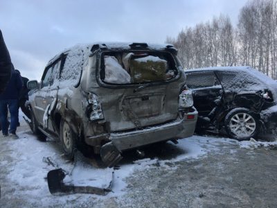 На трассе Кемерово-Новосибирск произошла серьёзная авария с участием шести машин