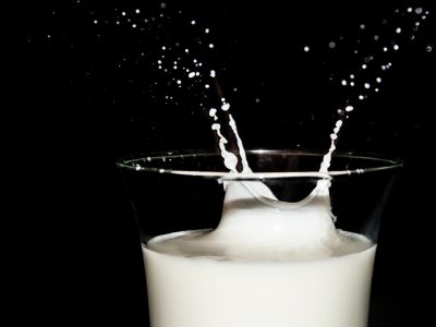 В Кузбассе компанию оштрафовали на 200 тысяч за продажу поддельных сгущённых сливок и молока