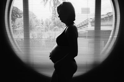 Жительница Камчатки притворилась беременной, располнела на 20 кг и уехала отдыхать
