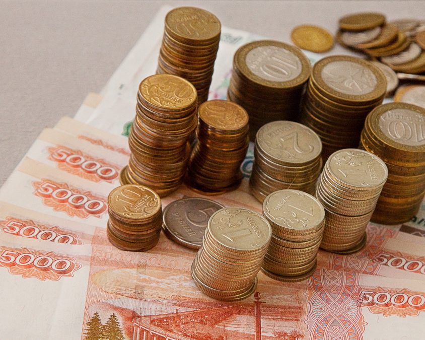 В Кузбассе жители должны в банки 339 тысяч рублей