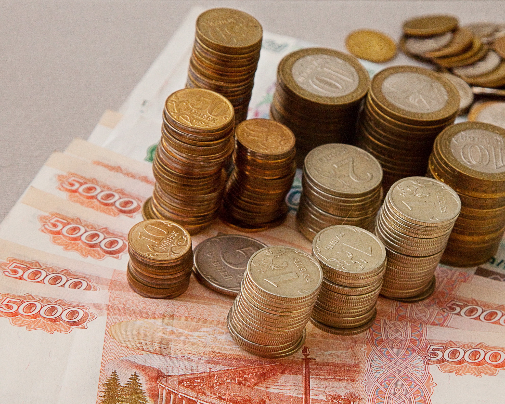 В Кузбассе женщина накопила долгов в 20 млн рублей