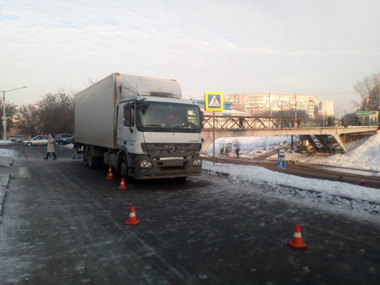В Кузбассе грузовик насмерть сбил пенсионерку