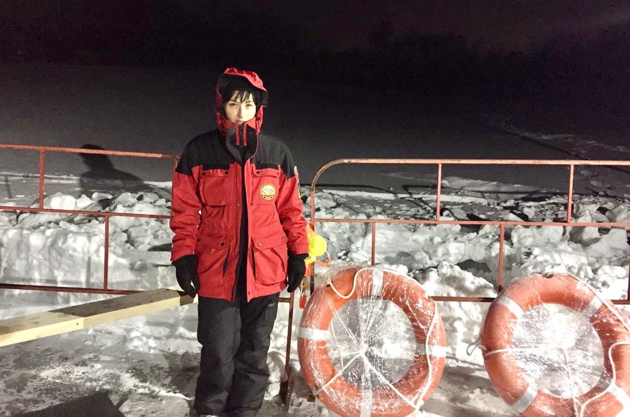 Почти километр по морозу и сугробам: студентка из Кузбасса спасла человека