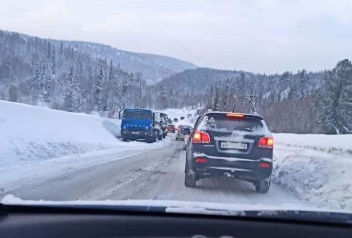 Смертельное дтп в шерегеше. ДТП по дороге в Шерегеш декабрь 2022. Воронка в Шерегеше.