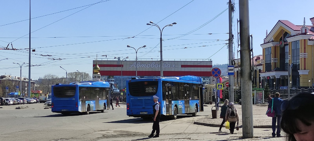В Новокузнецке на вокзале в автобусе полицейские искали бомбу