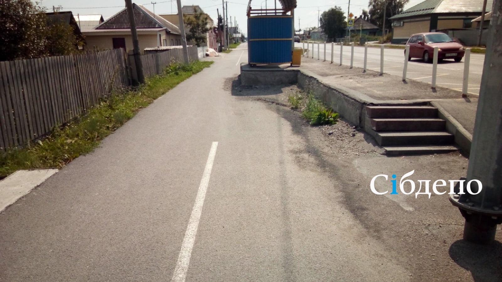 Лбом в остановку: в Кузбассе шокированы велодорожками с непредсказуемыми препятствиями