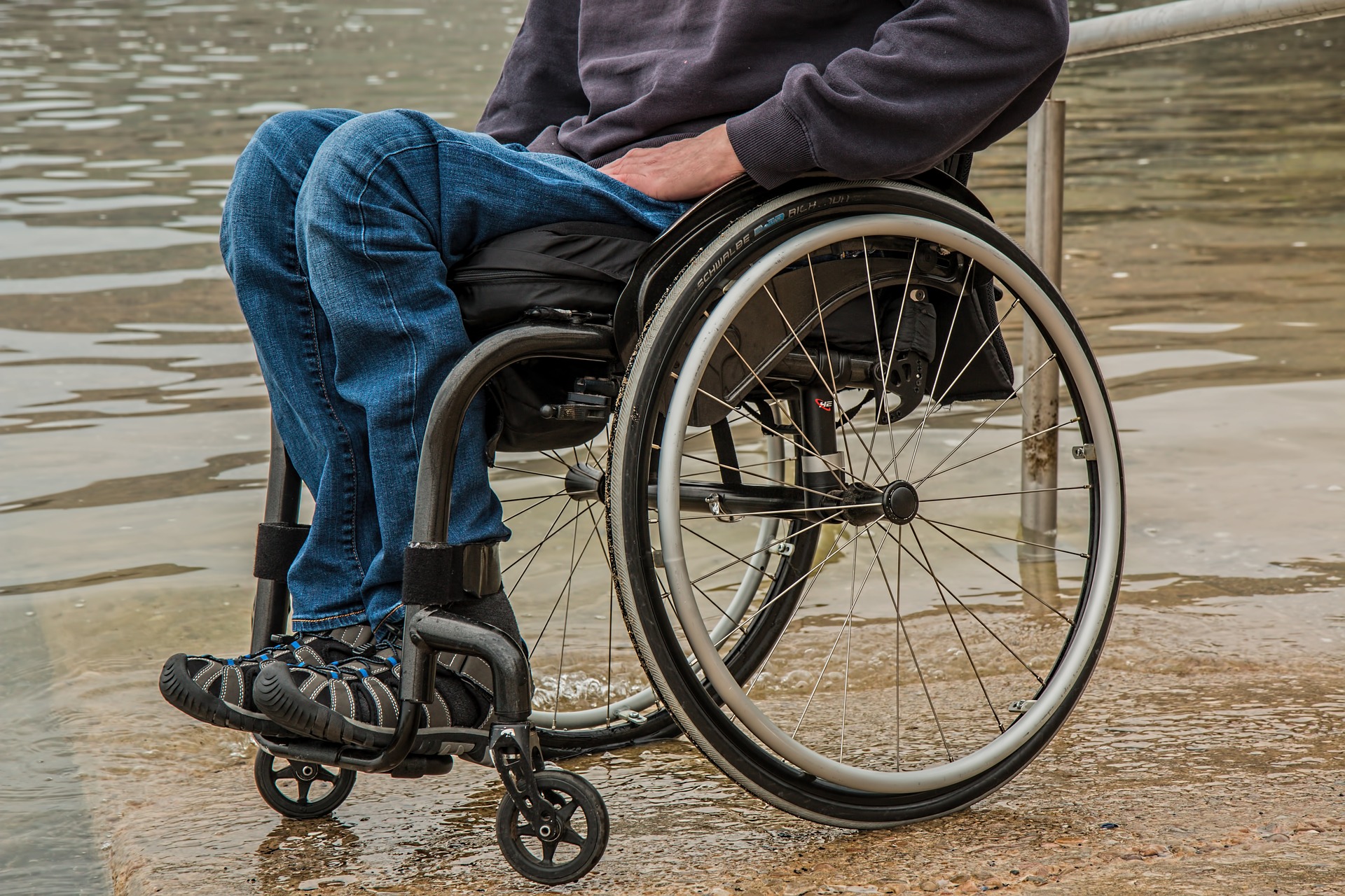 Инвалиды-колясочники из Новокузнецка взбунтовались против «доступной» городской среды