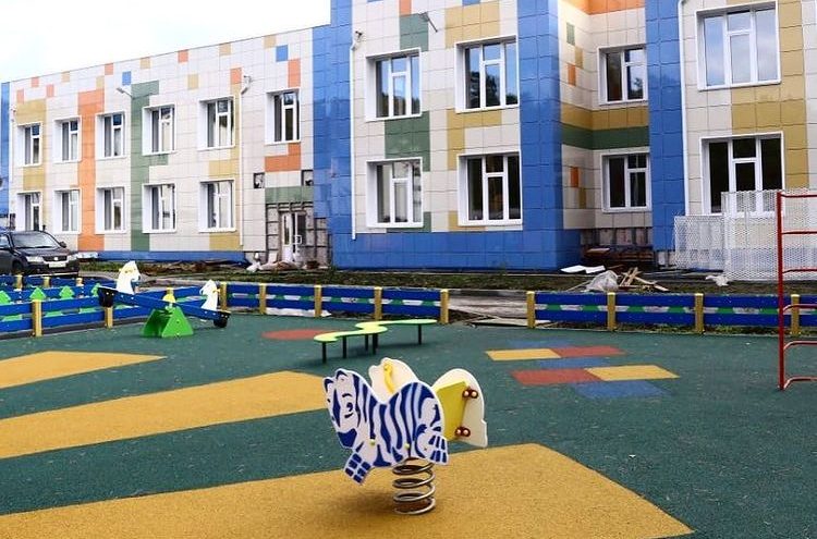 Детский сад с метеостанцией и бассейном достраивается в реликтовом лесу под Кемеровом
