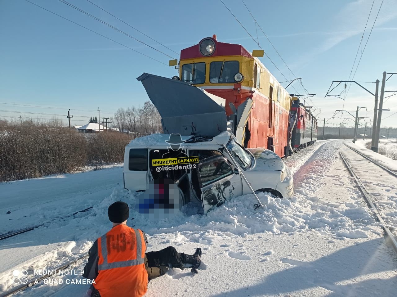 Трое погибли: в Сибири учительница с детьми заехала под снегоуборочный  поезд • 29.11.2021 • Новости • Сибдепо