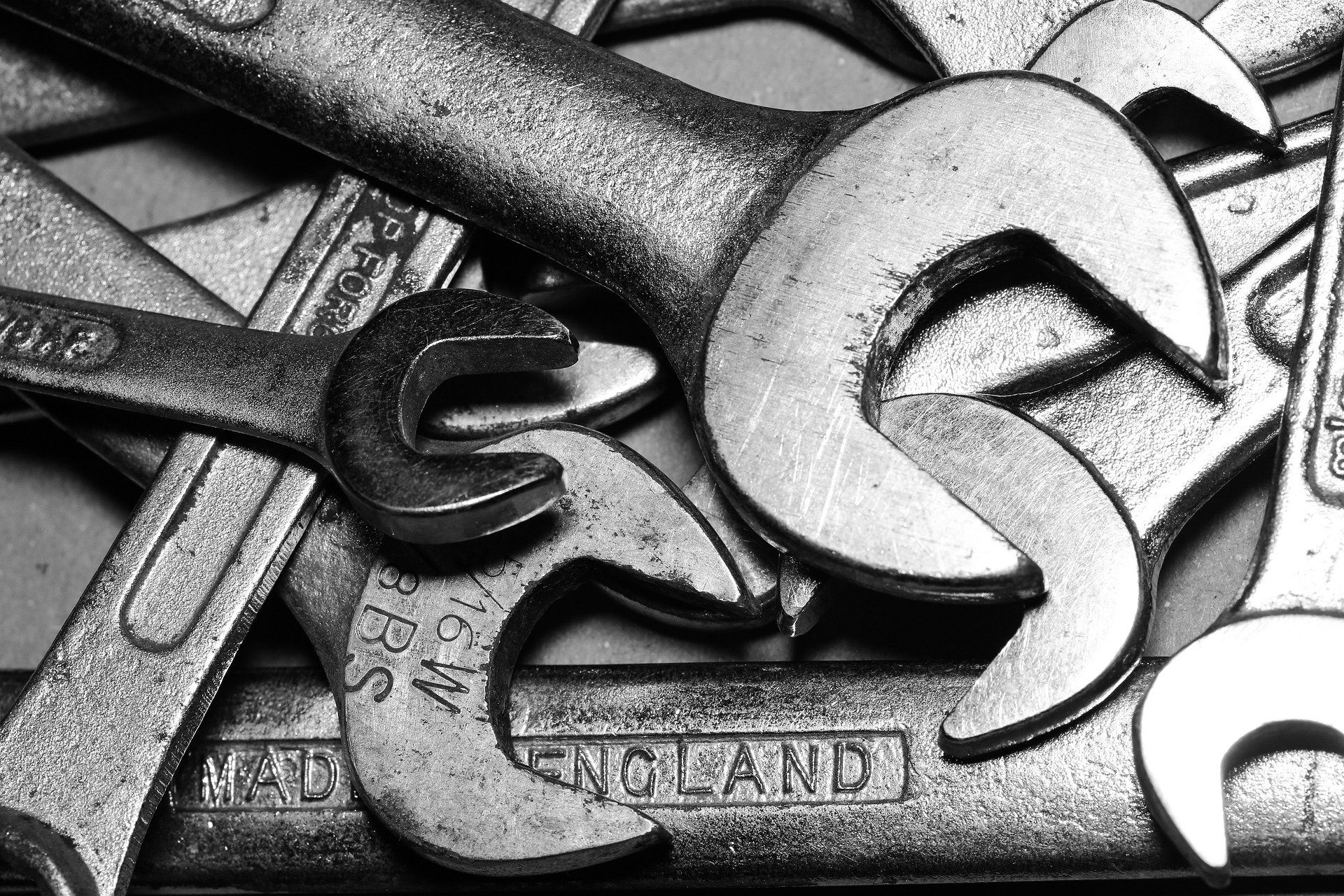 Мужчина из Кемерова распилил и сдал на металлолом чужой гараж • 10.11. ...