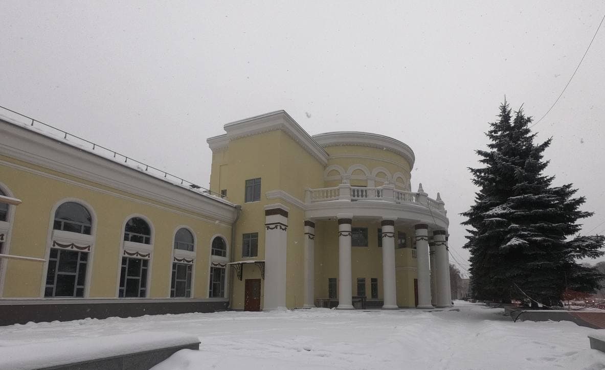 В Новокузнецке в очередной раз перенесли открытие кинотеатра “Коммунар”