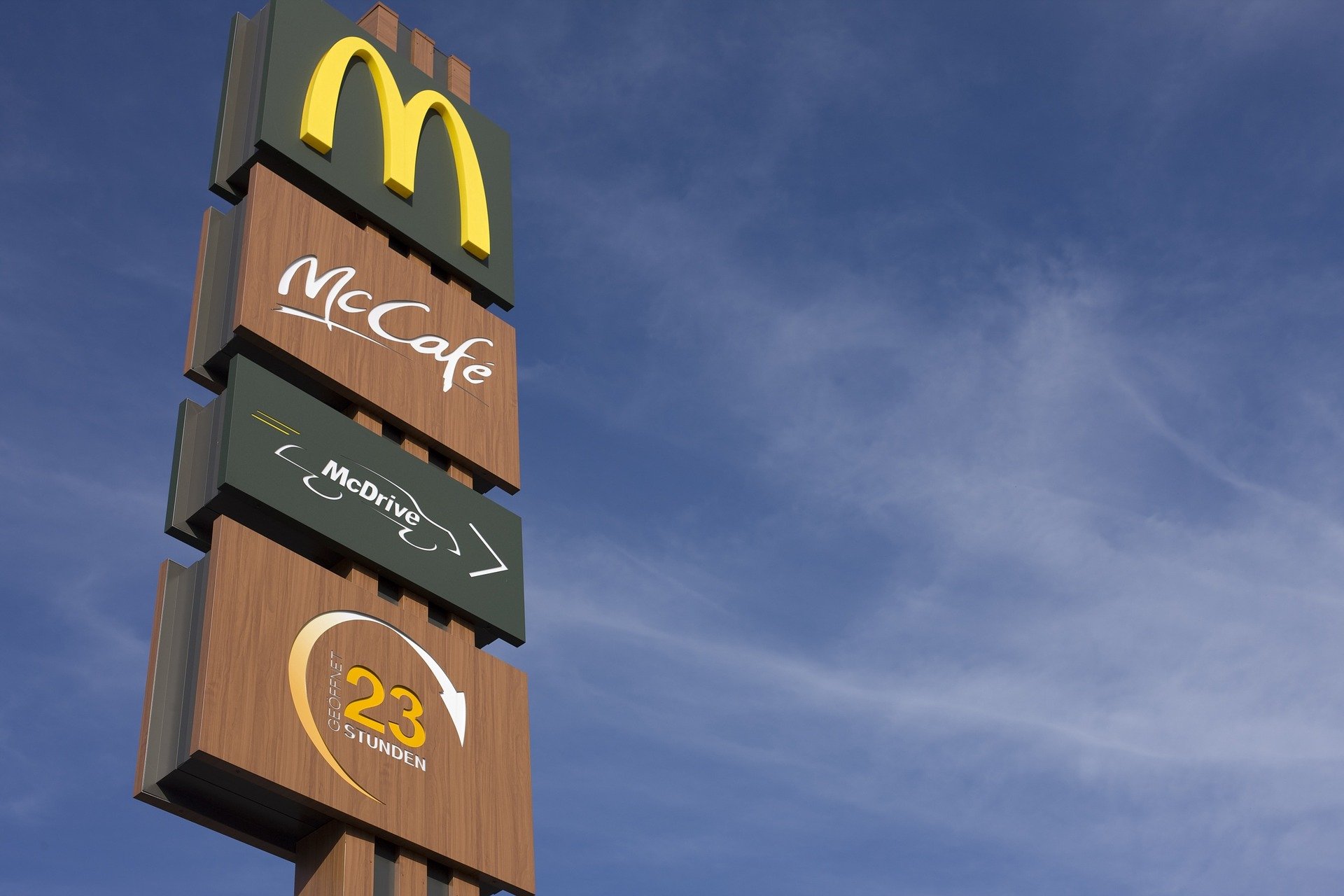McDonald’s окончательно уходит из России и продает свой бизнес