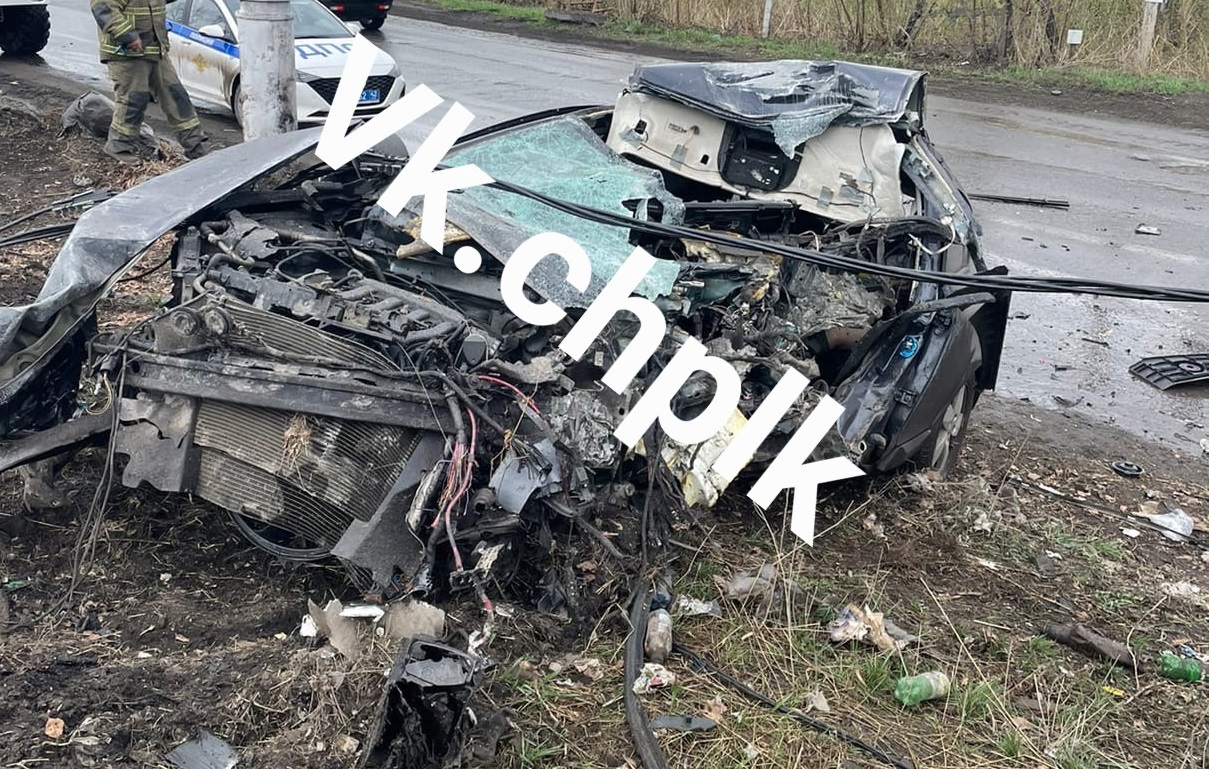 Искорёженное авто и труп: в Кузбассе случилось жёсткое ДТП