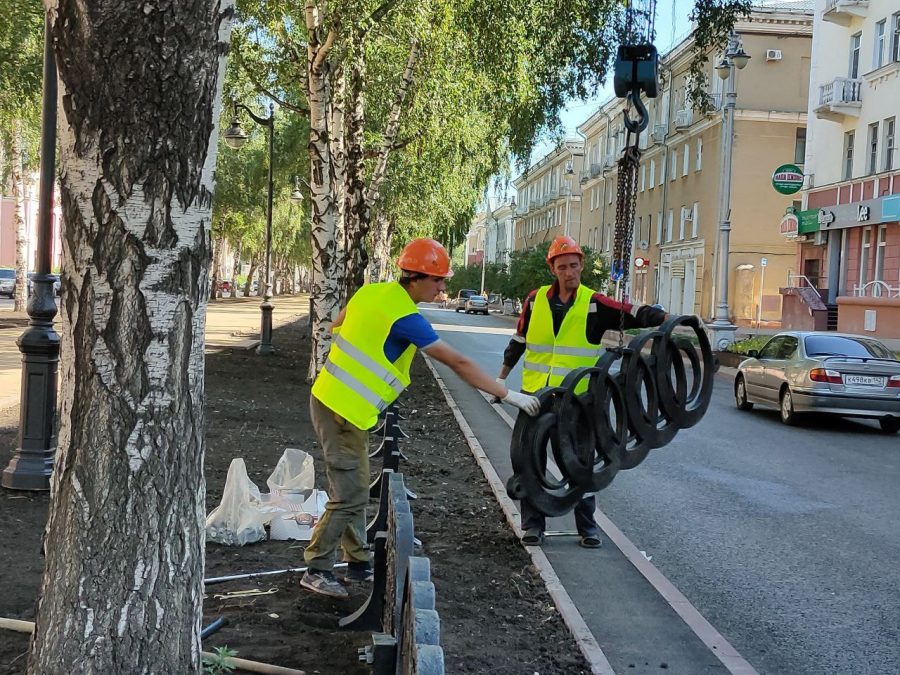 Аллеи кемерово. Аллея Кемерово. Кировская аллея Кемерово. Улица аллея. Аллея на Кирова Кемерово.