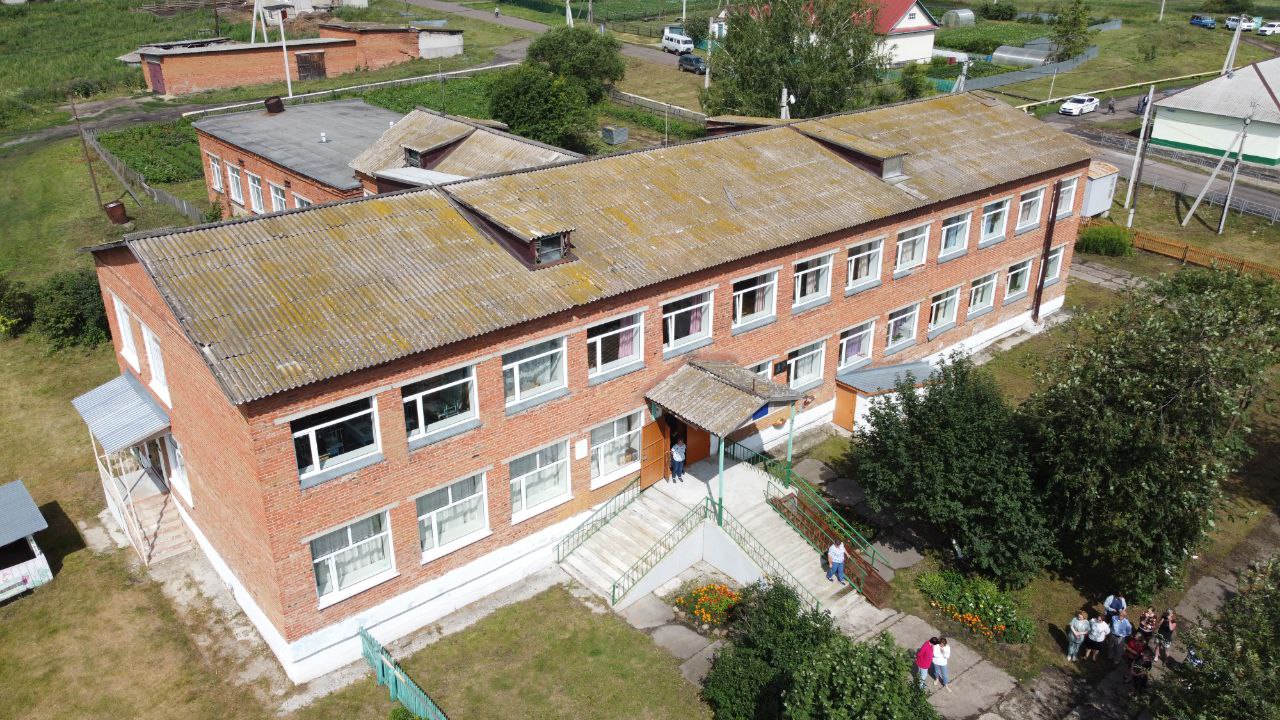 Сергей Цивилев поручил отремонтировать школу в селе Кузбасса к началу учебного года