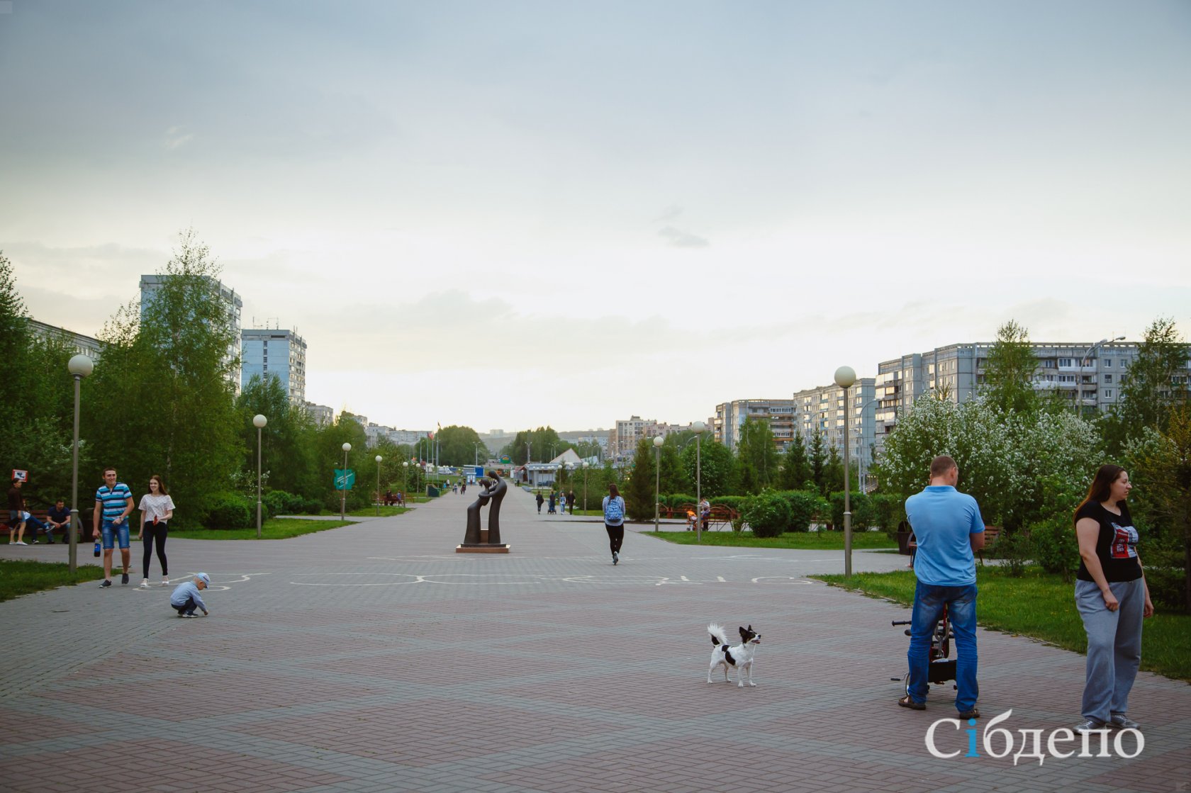 В Кемерове на бульваре Строителей введут ограничение остановки и стоянки транспорта