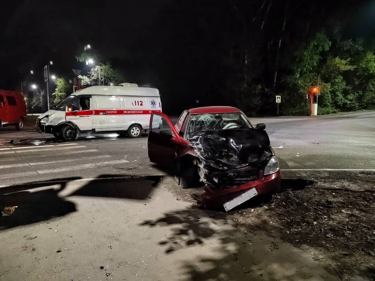 В Кемерове машина скорой помощи попала в жёсткое ДТП