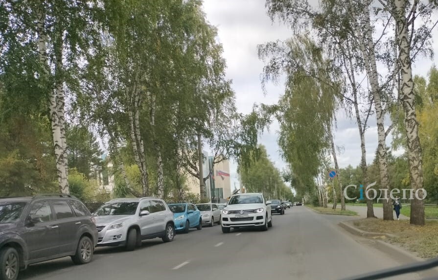 Водители в Кемерове не могут поделить дорогу, но сделать ничего нельзя