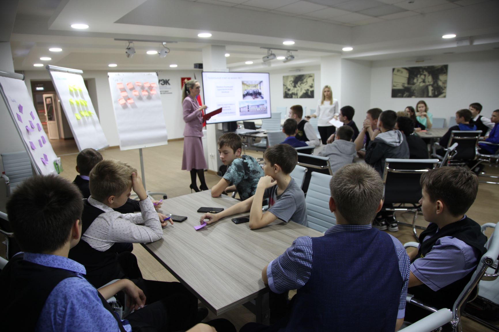 Школьники профильного СУЭК-класса знакомятся с компанией «СУЭК- Кузбасс»