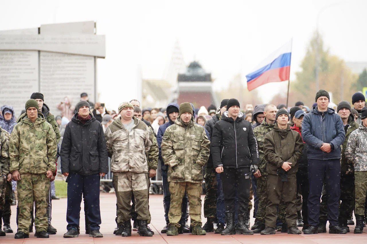 В Кузбассе пятая группа мобилизованных отправилась на обучение военному делу