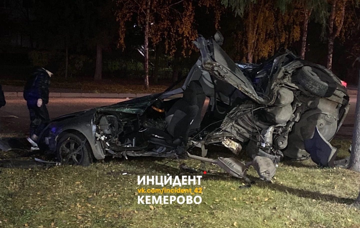 Машина в хлам: полиция прокомментировала жёсткое ДТП в Кемерове