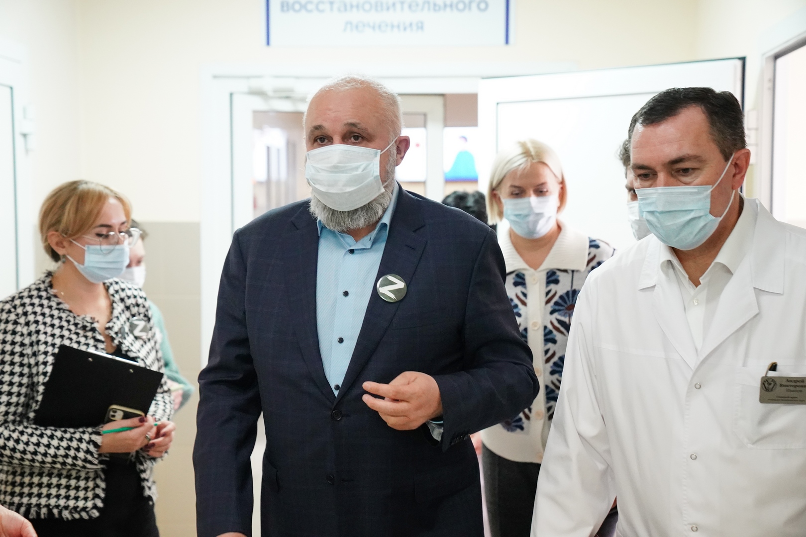 Губернатор Кузбасса посетил участников СВО в реабилитационных центрах